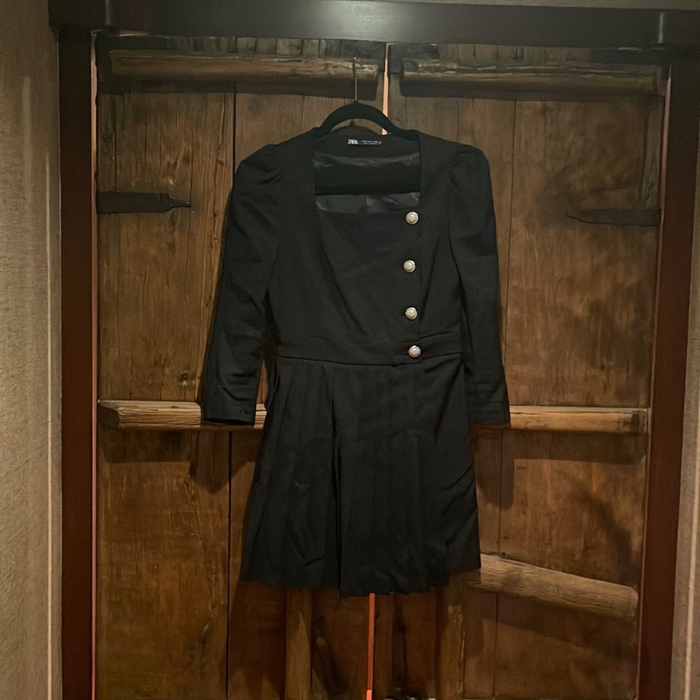 ZARA Pleats and Buttons Mini Black Dress (M)